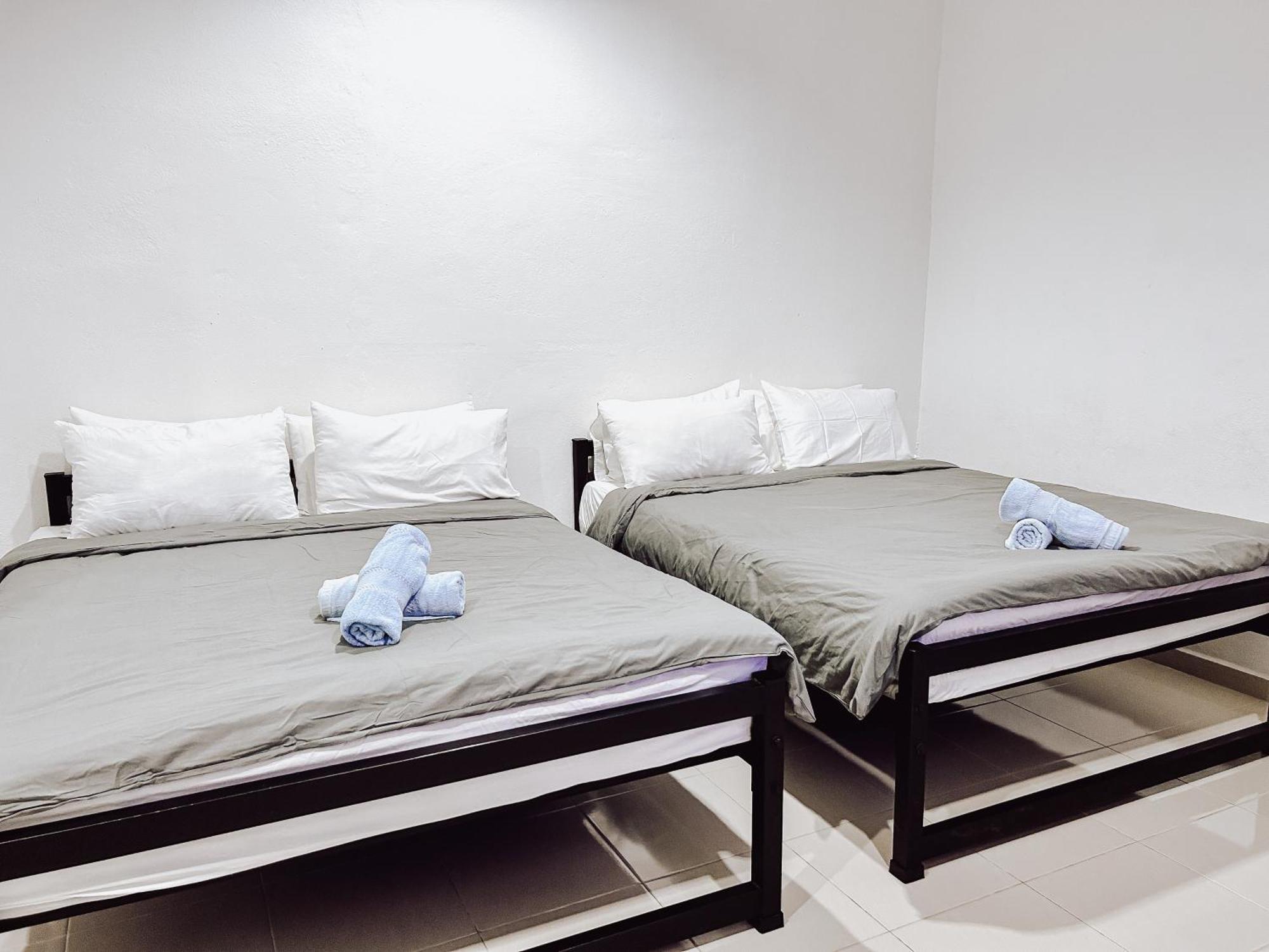 Belukar Lodges Private Homestay パンタイ・サナング エクステリア 写真