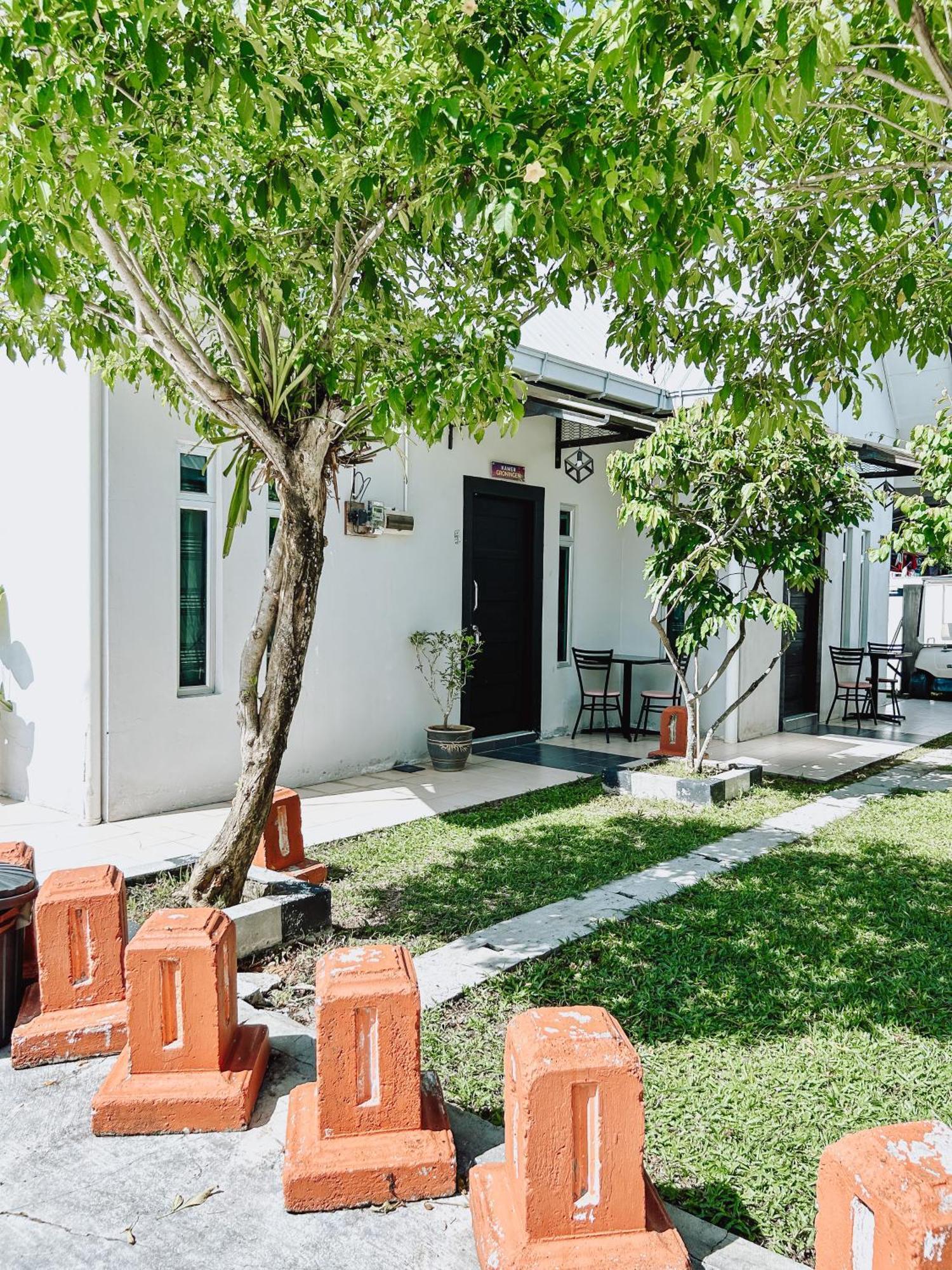 Belukar Lodges Private Homestay パンタイ・サナング エクステリア 写真