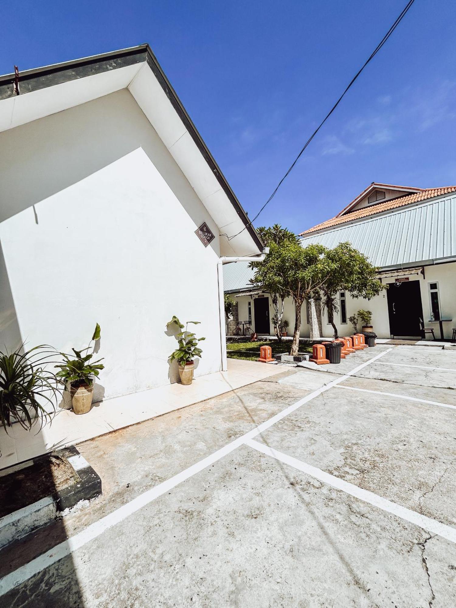 Belukar Lodges Private Homestay パンタイ・サナング エクステリア 写真